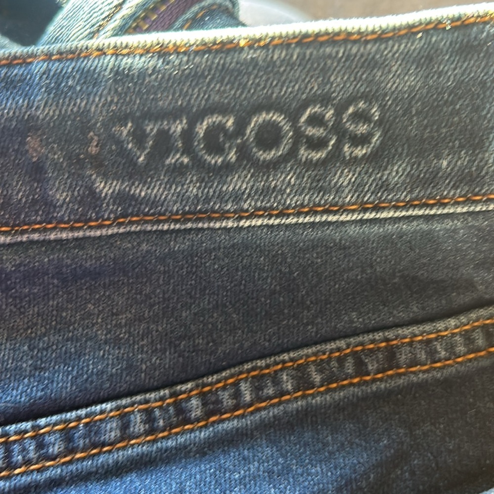 Vigoss Cropped Jeans - Picture 8 of 8